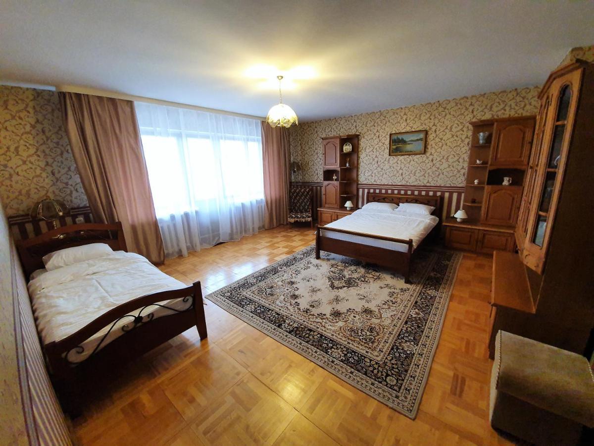 Usagyba Chausov Bed & Breakfast Vilyeyka Bagian luar foto