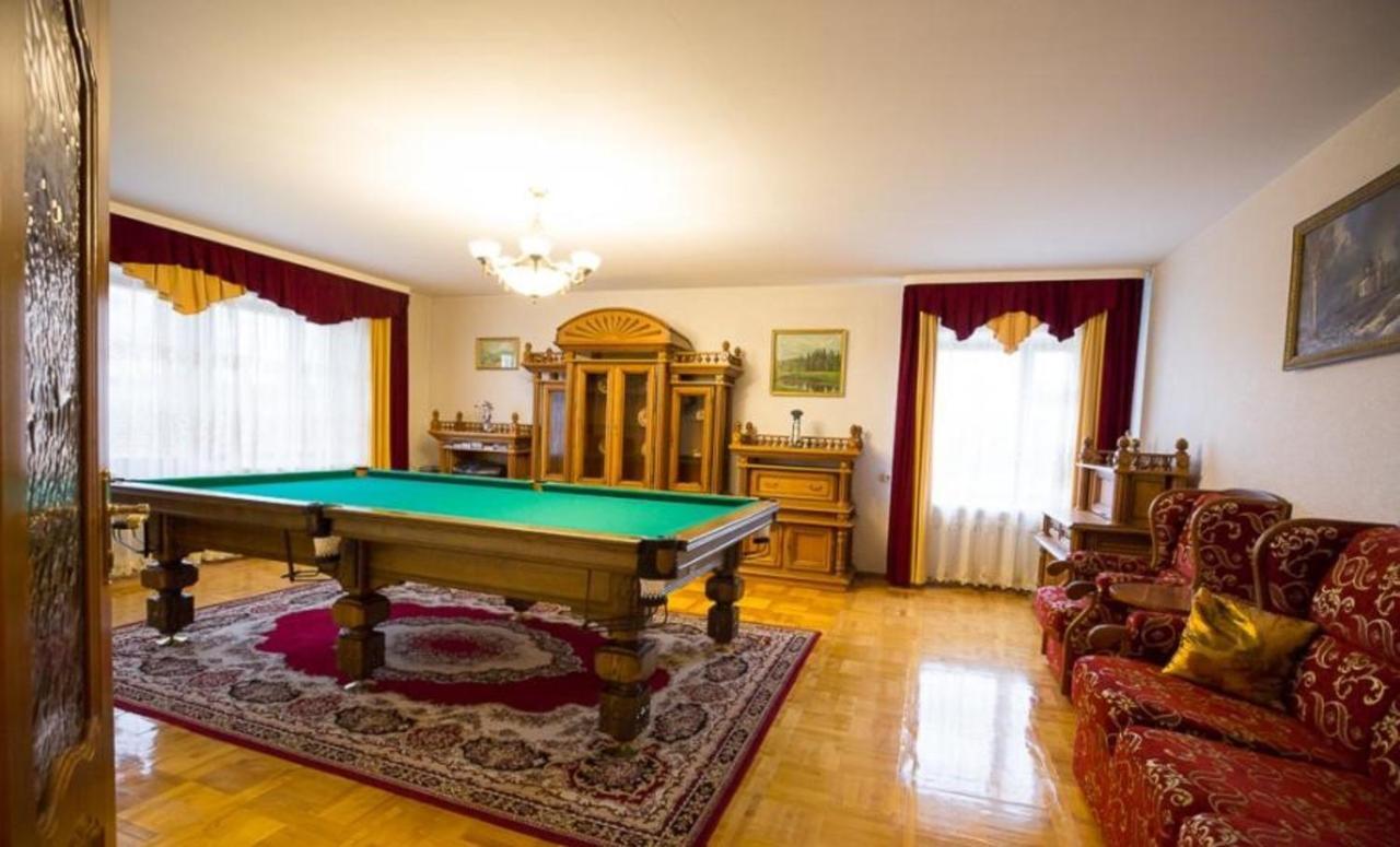 Usagyba Chausov Bed & Breakfast Vilyeyka Bagian luar foto